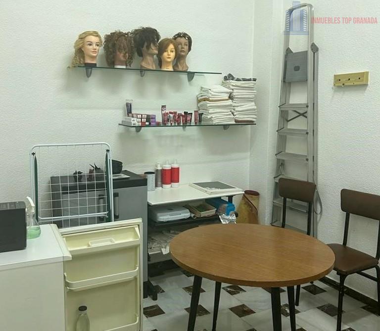 Venta de local en Atarfe