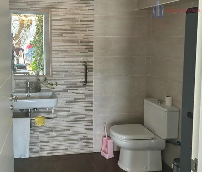 Venta de local en Atarfe