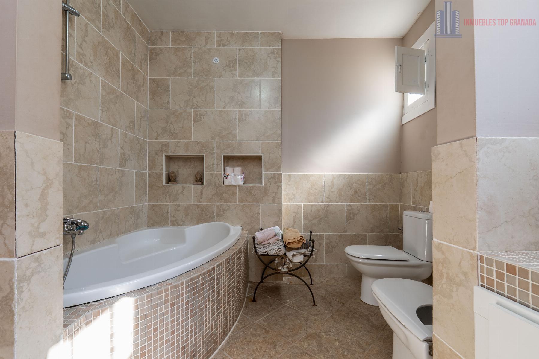 Venta de casa en Cacín