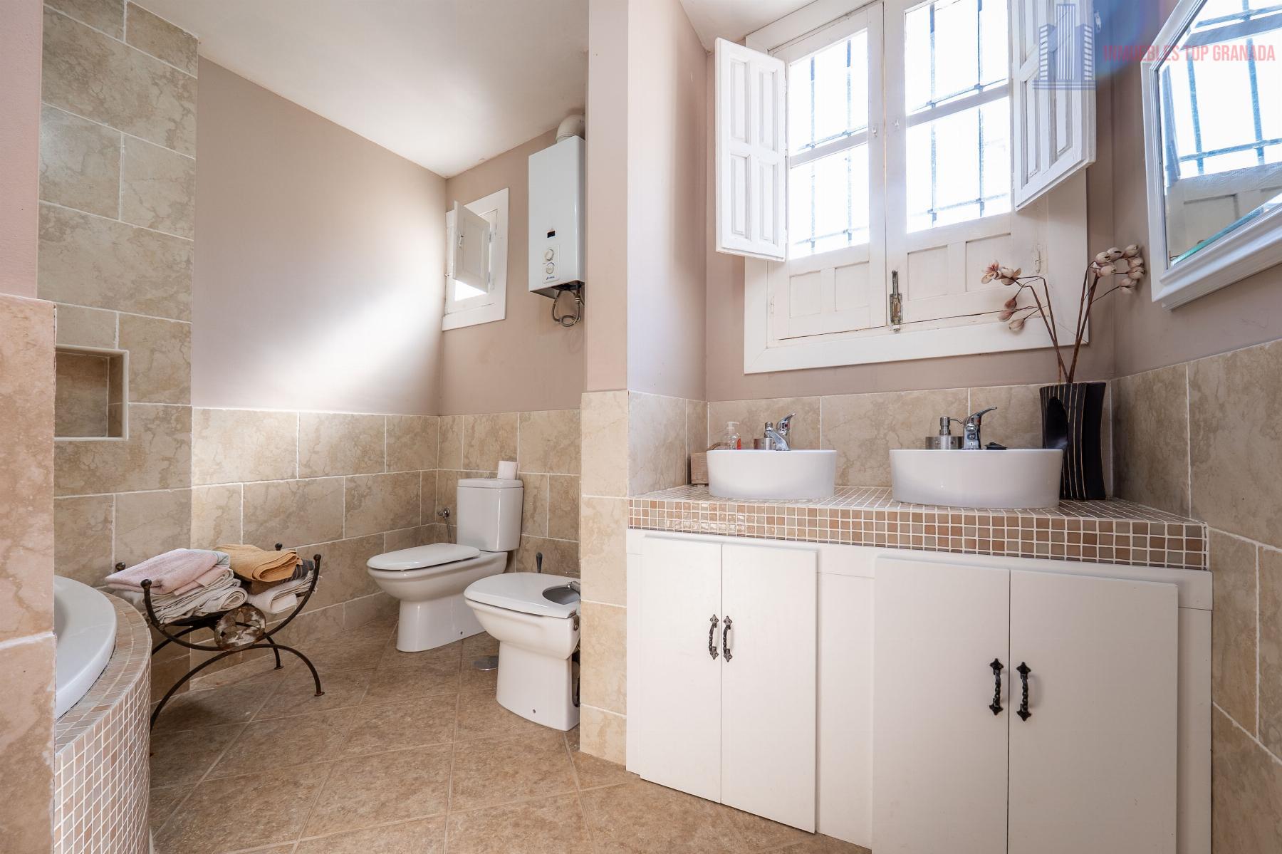 Venta de casa en Cacín