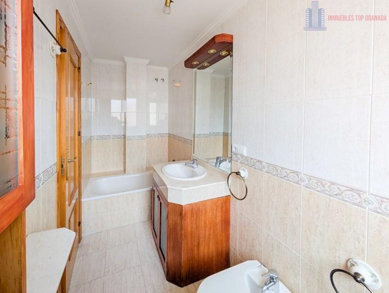 Venta de casa en Cájar
