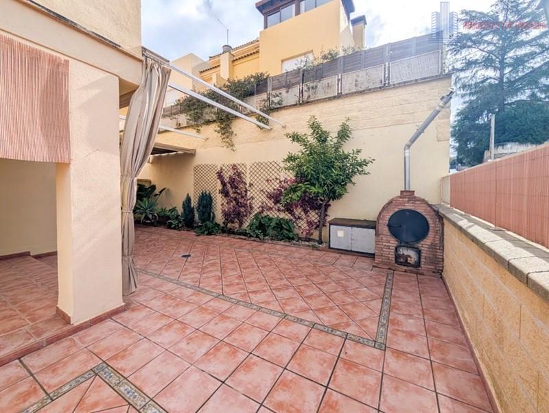 Venta de casa en Cájar
