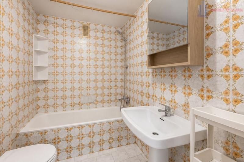 Venta de piso en Granada