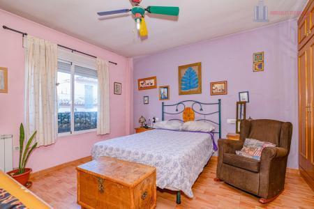 Venta de casa en Güevéjar