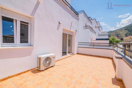 Venta de piso en Cenes de la Vega