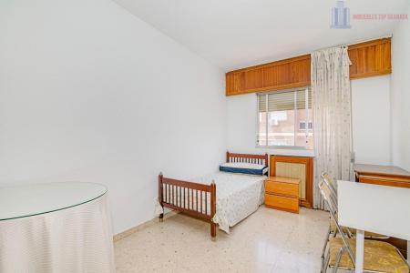 Venta de piso en Granada
