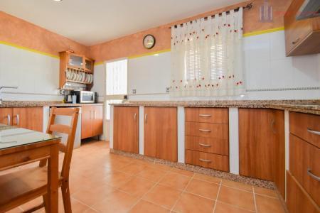Venta de chalet en Huétor Vega