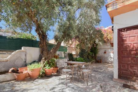 Venta de chalet en Huétor Vega