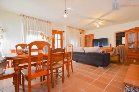 Venta de chalet en Huétor Vega