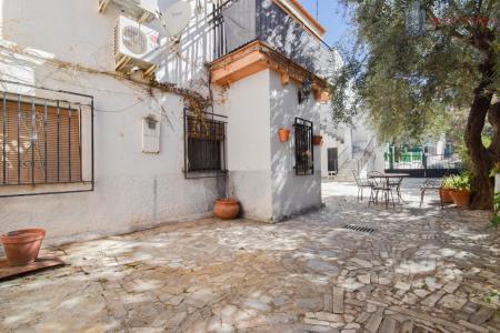 Venta de chalet en Huétor Vega