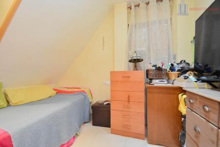 Venta de chalet en Huétor Vega