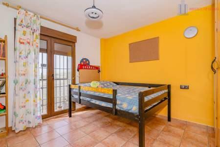 Venta de chalet en Alhendín