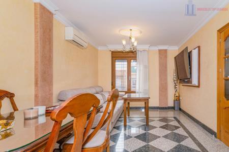 Venta de casa en Ambroz