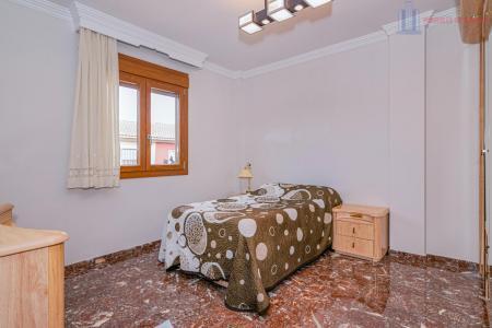 Venta de casa en Ambroz