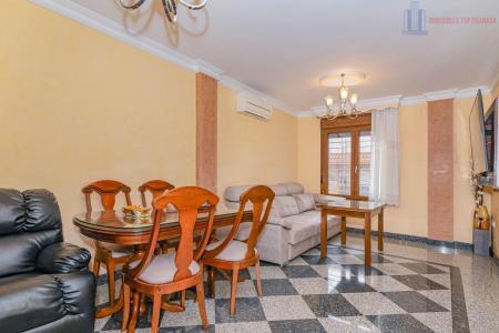 Venta de casa en Ambroz