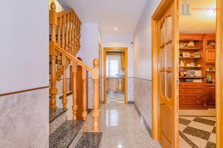 Venta de casa en Ambroz