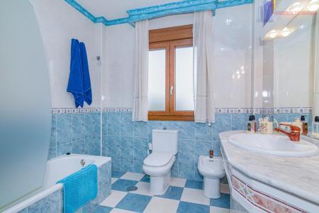 Venta de casa en Ambroz