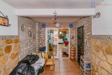 Venta de casa en Alhendín