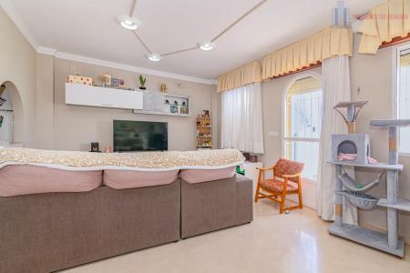Venta de casa en Alhendín
