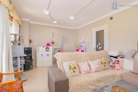 Venta de casa en Alhendín