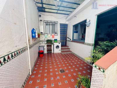 Venta de casa en Alhendín