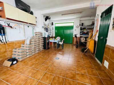 Venta de casa en Alhendín