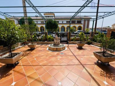 Venta de casa en Alhendín