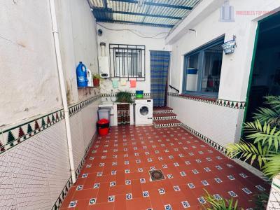 Venta de casa en Alhendín