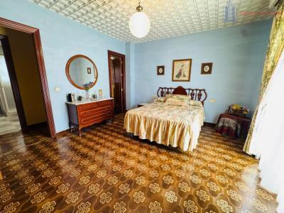 Venta de casa en Alhendín