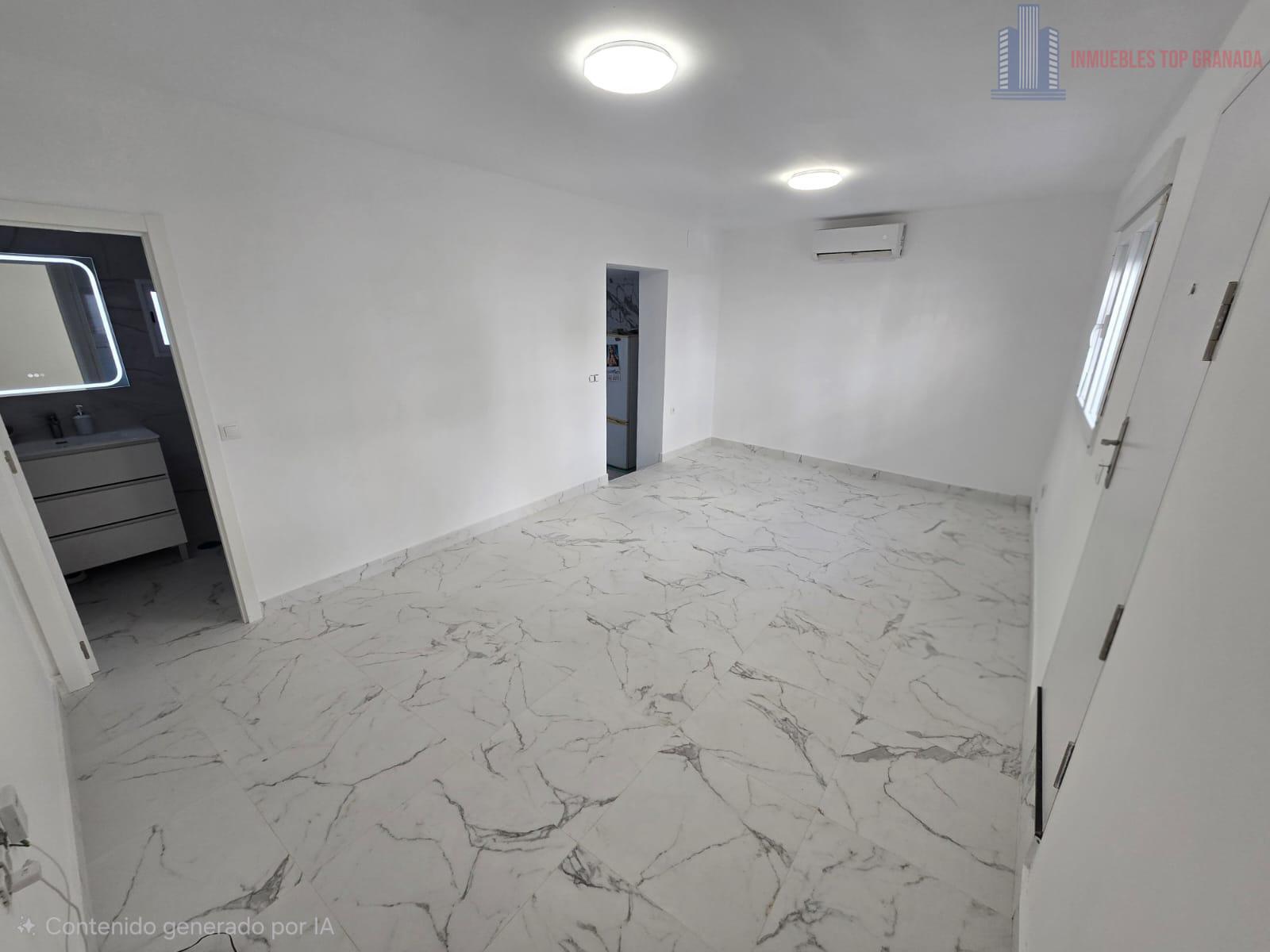 Venta de casa en La Zubia