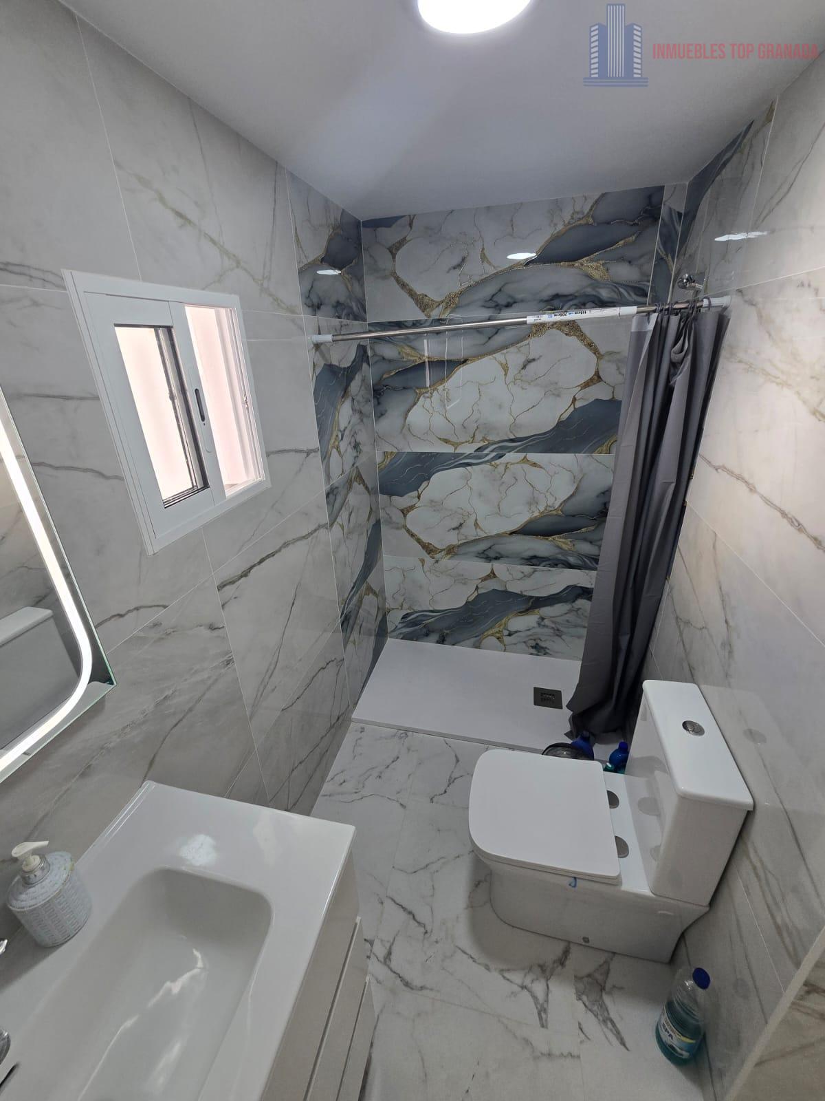 Venta de casa en La Zubia