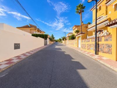 Venta de terreno en Cúllar Vega