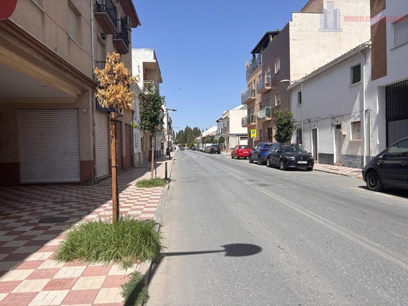 Venta de local en Albolote