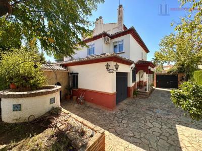 Venta de chalet en Peligros