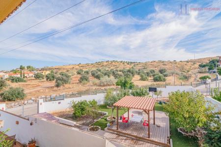 Venta de chalet en Huétor Vega