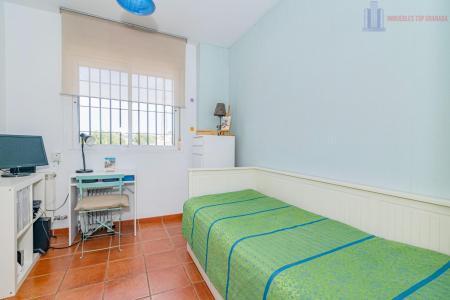 Venta de chalet en Huétor Vega