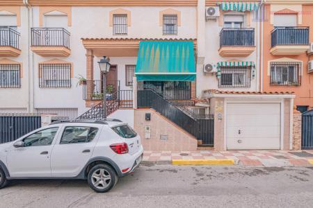 Venta de casa en Cúllar Vega