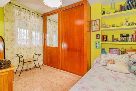Venta de casa en Cúllar Vega
