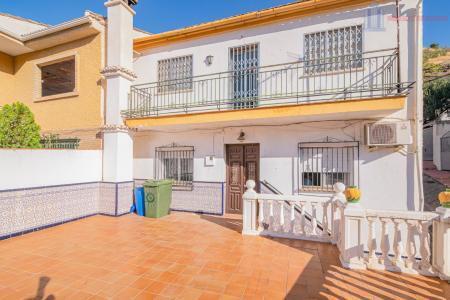Venta de casa en Cenes de la Vega