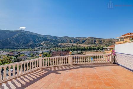 Venta de casa en Cenes de la Vega