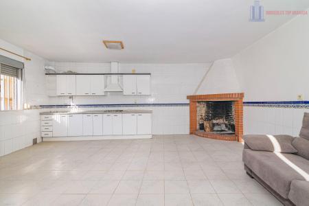 Venta de casa en Cenes de la Vega
