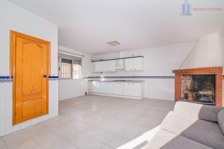 Venta de casa en Cenes de la Vega