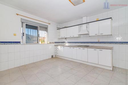 Venta de casa en Cenes de la Vega