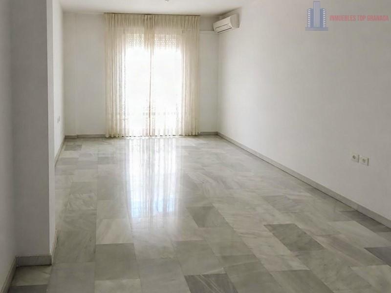 Venta de piso en Churriana de la Vega
