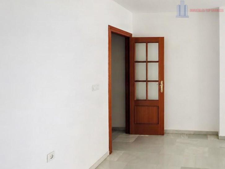 Venta de piso en Churriana de la Vega