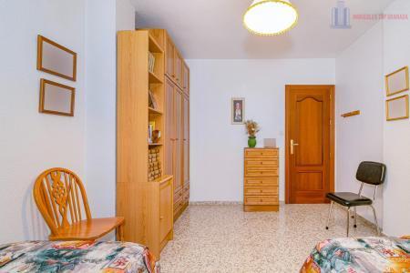 Venta de piso en Granada