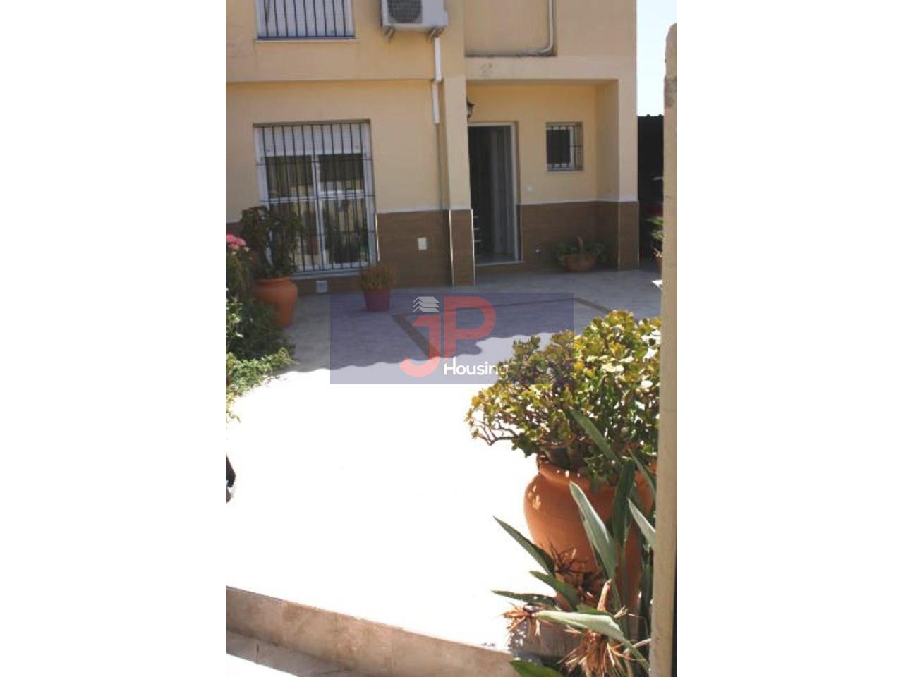 For sale of house in El Puerto de Santa María