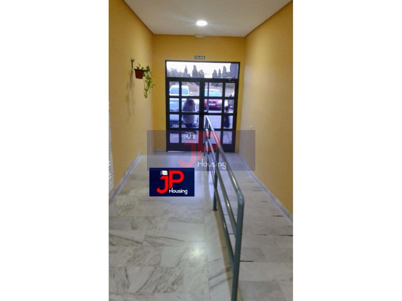 For sale of flat in El Puerto de Santa María