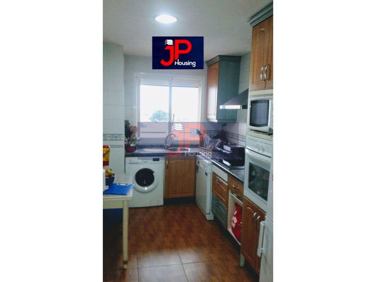 For sale of flat in El Puerto de Santa María