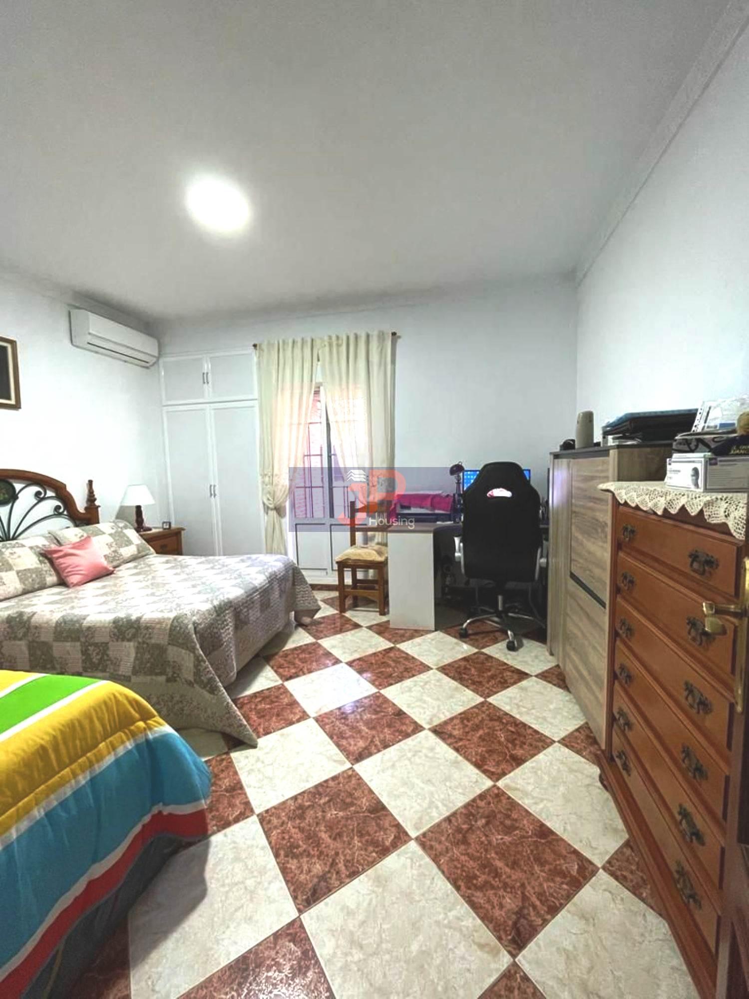 For sale of house in El Puerto de Santa María